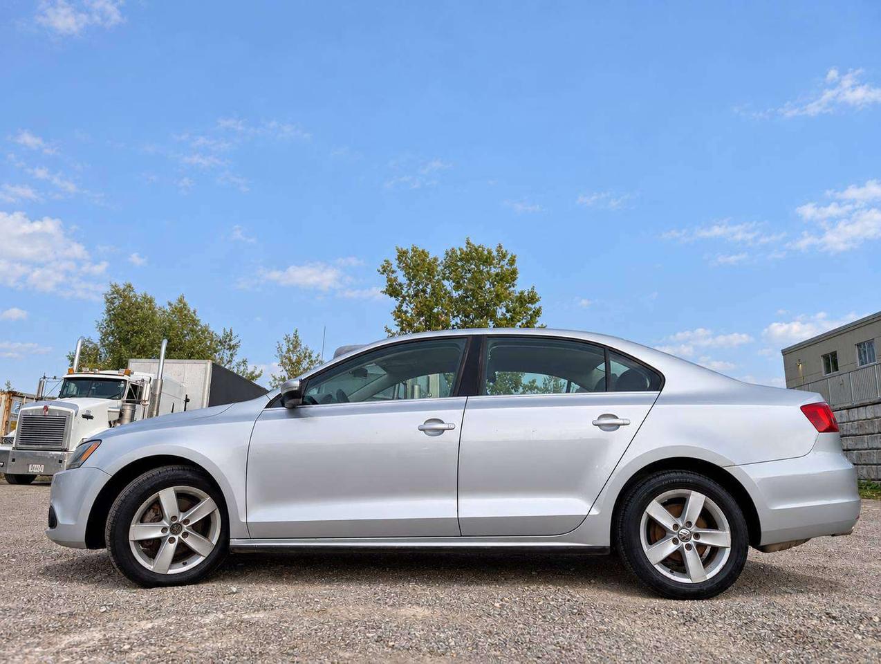2012 Volkswagen Jetta (No Accidents) Photo1
