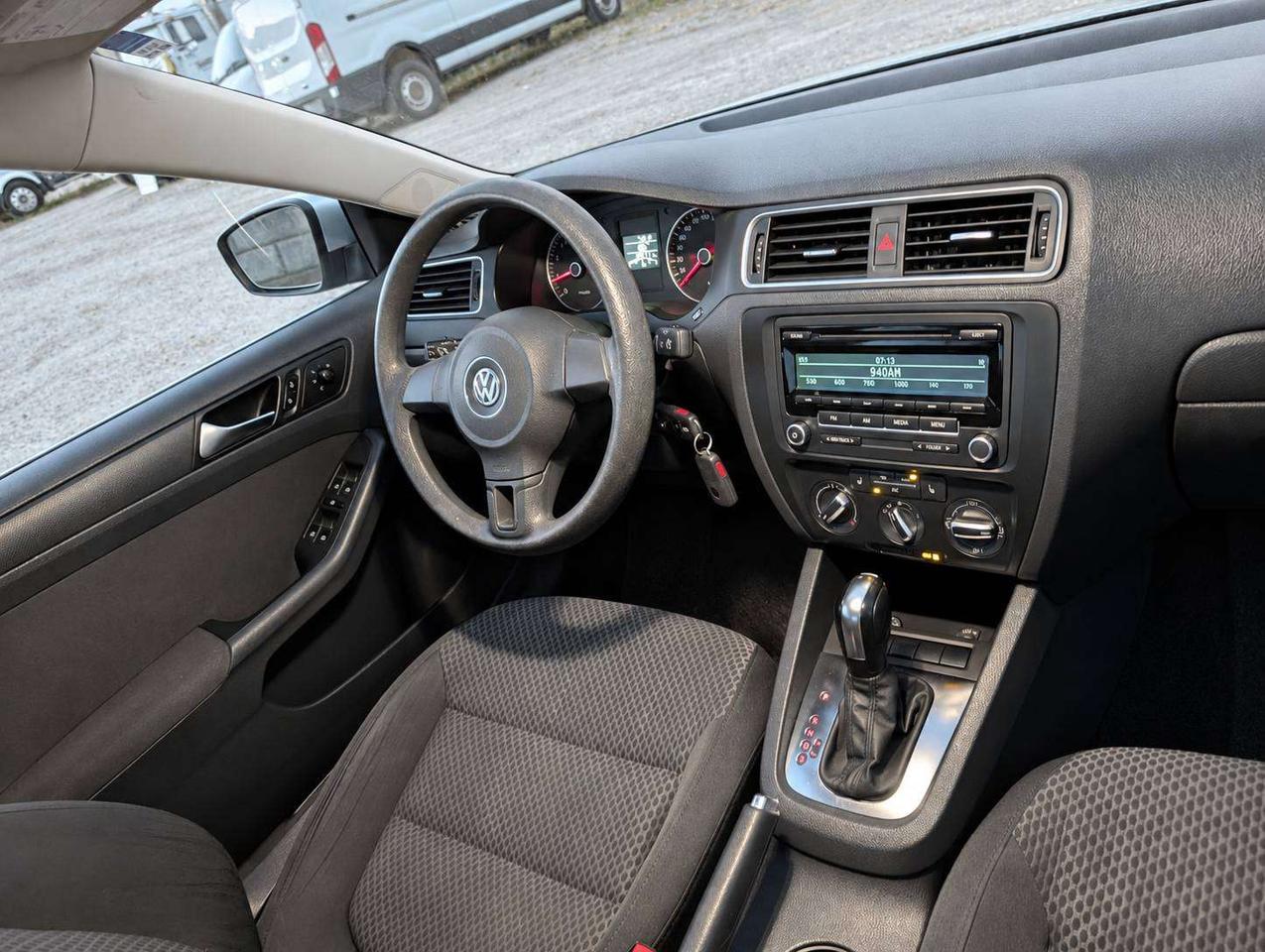 2012 Volkswagen Jetta (No Accidents) Photo
