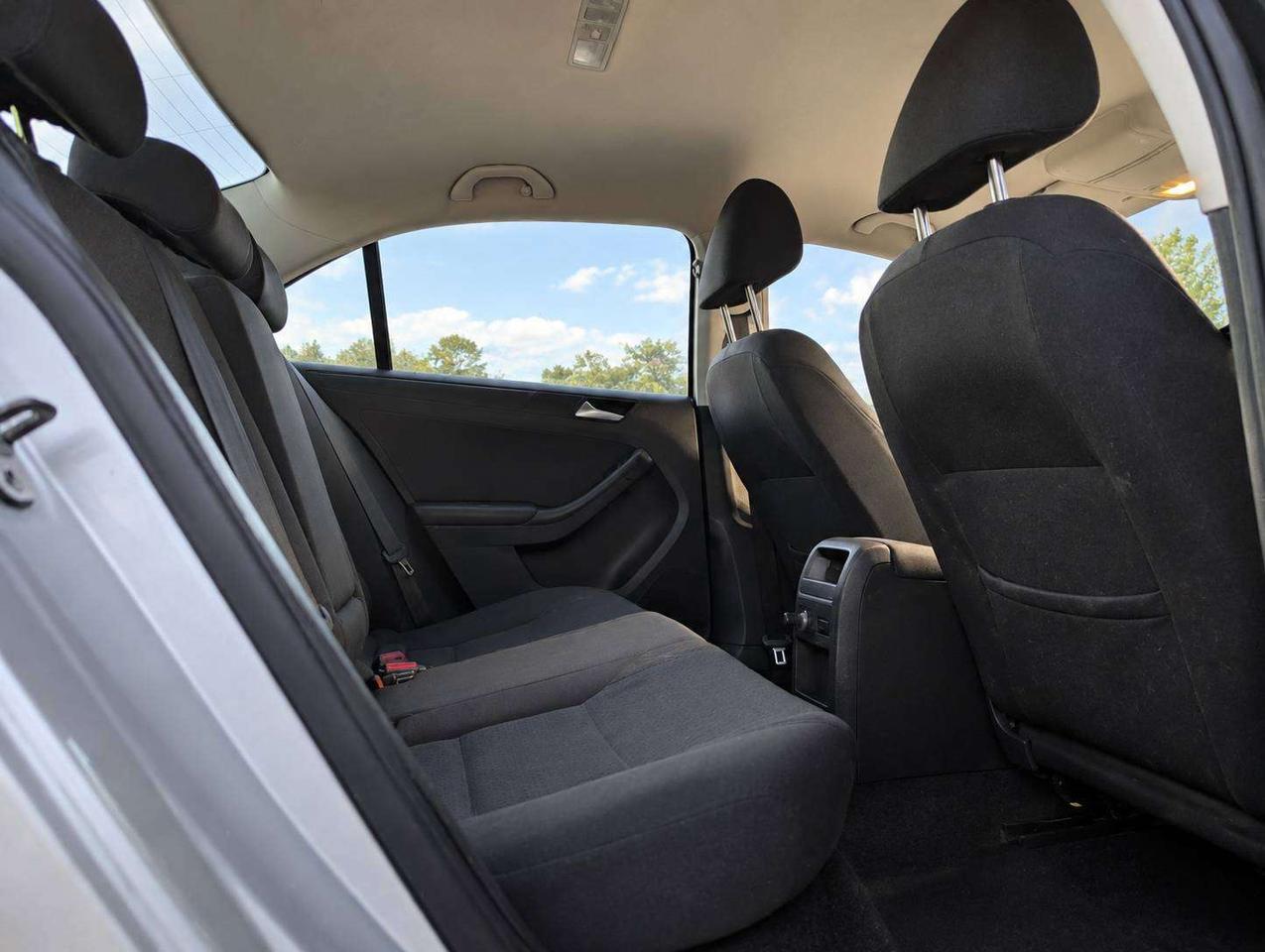 2012 Volkswagen Jetta (No Accidents) Photo