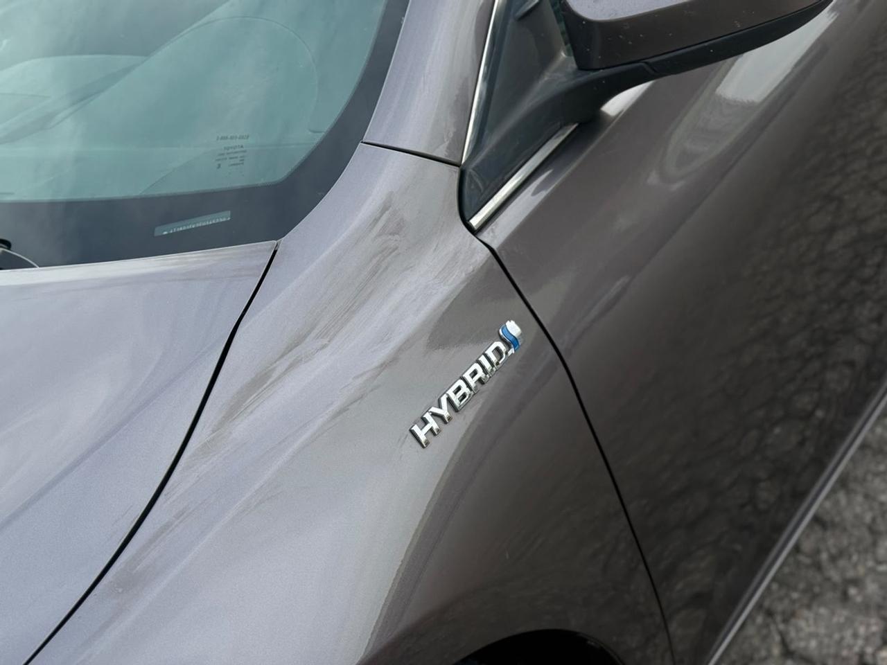 2015 Toyota Camry Hybrid XLE Photo