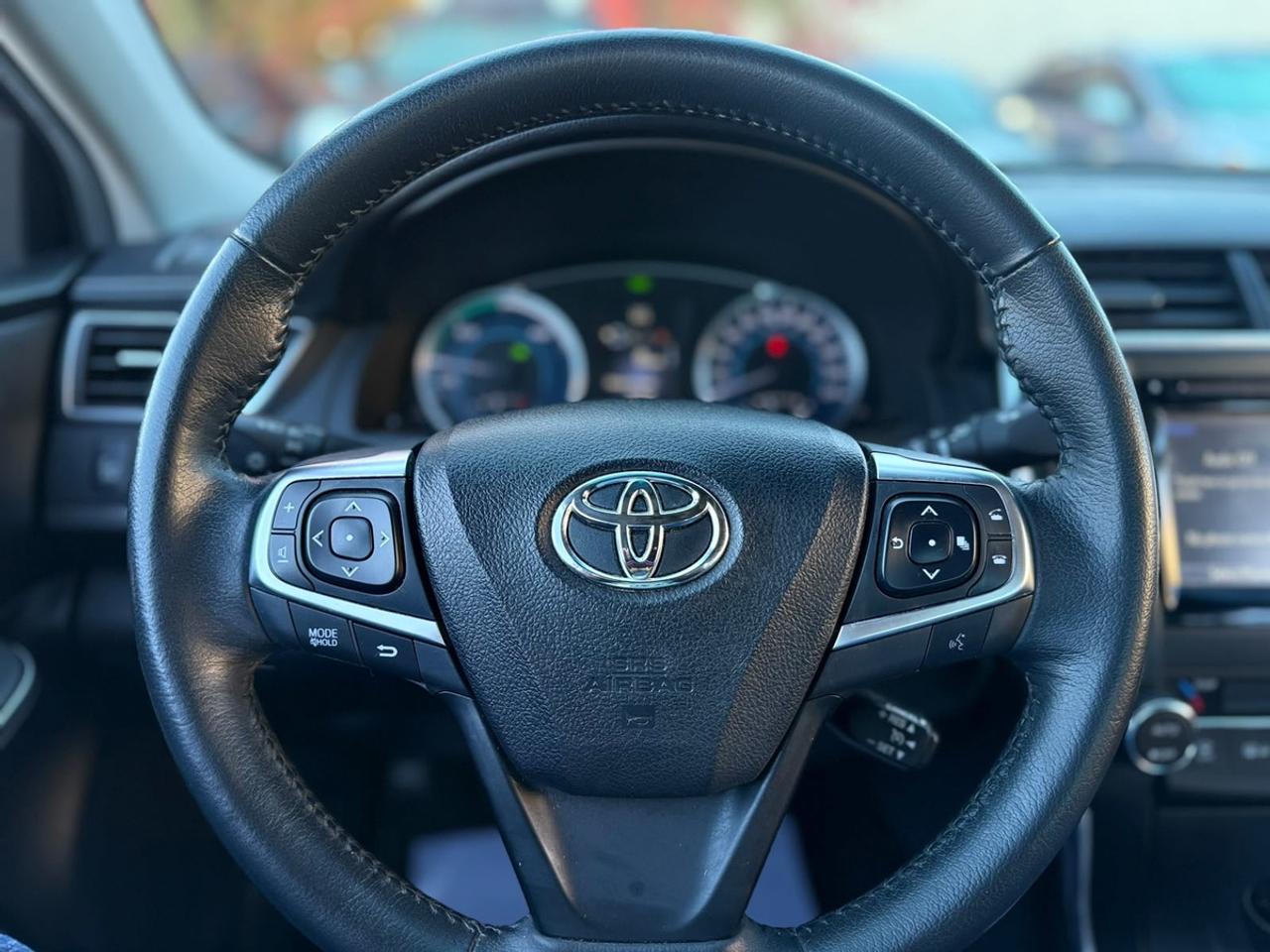 2015 Toyota Camry Hybrid XLE Photo
