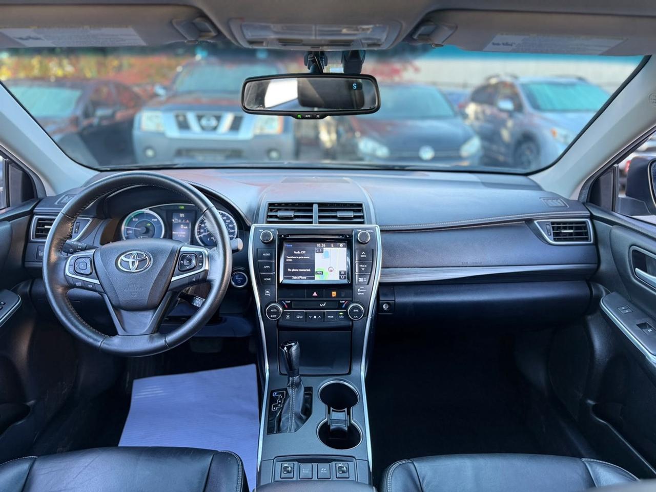 2015 Toyota Camry Hybrid XLE Photo