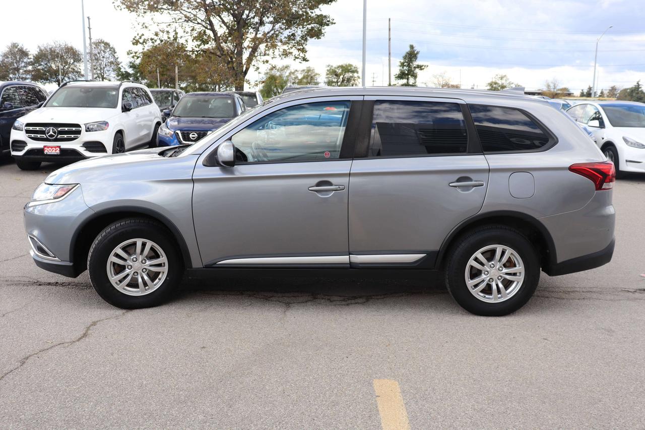 2017 Mitsubishi Outlander AWD   LOW KMS   REVERSE CAM   HEATED SEATS Photo