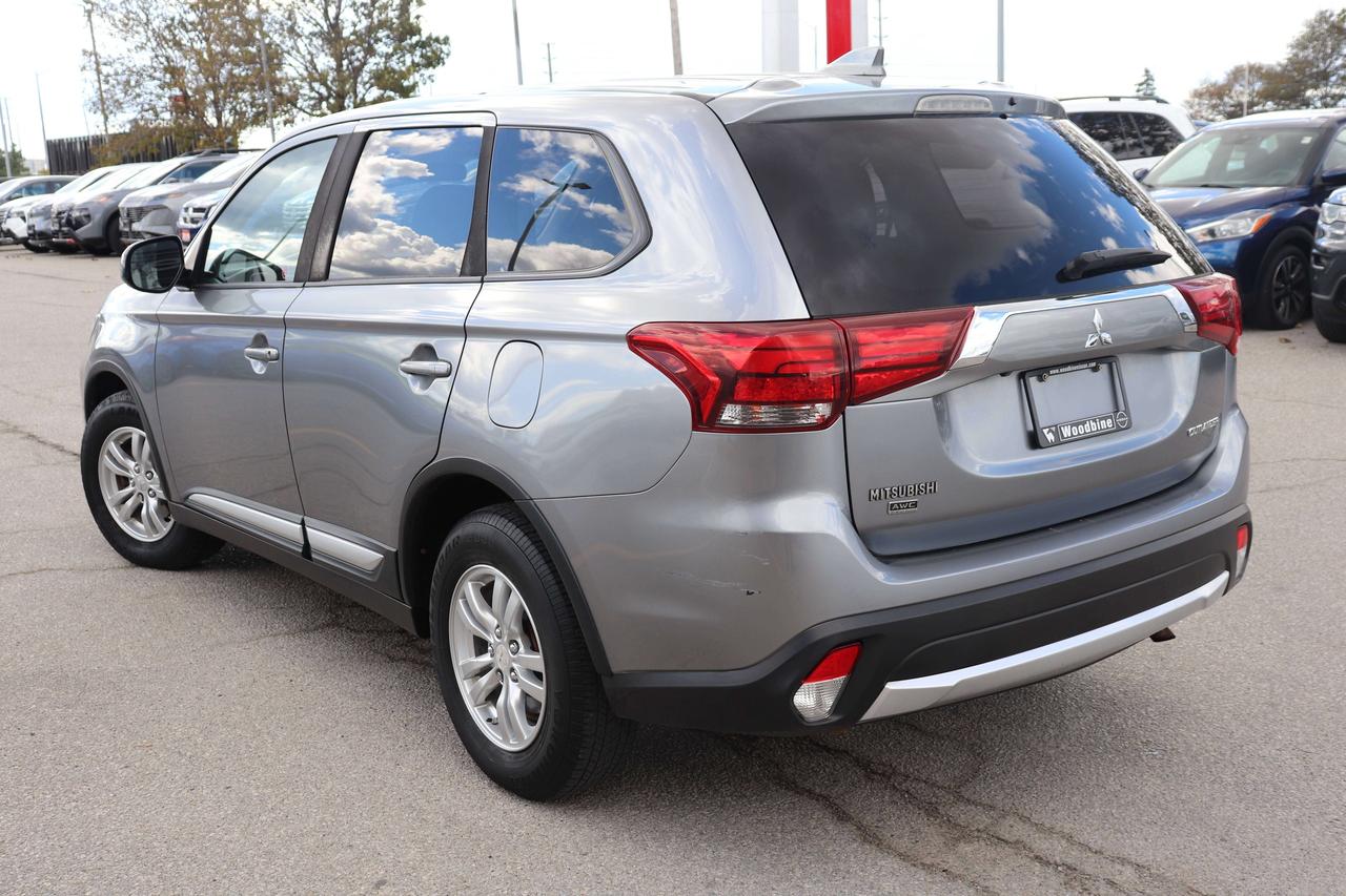 2017 Mitsubishi Outlander AWD   LOW KMS   REVERSE CAM   HEATED SEATS Photo