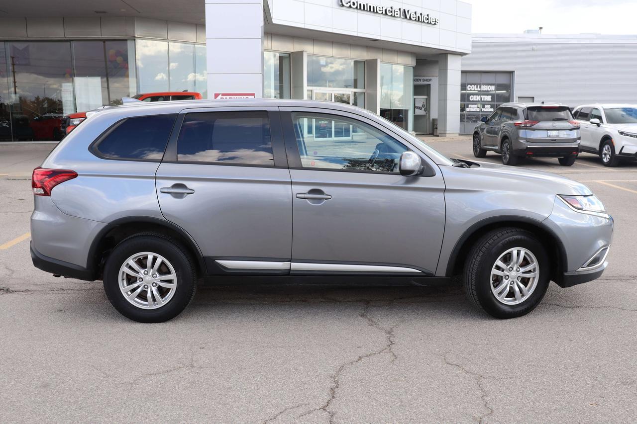 2017 Mitsubishi Outlander AWD   LOW KMS   REVERSE CAM   HEATED SEATS Photo