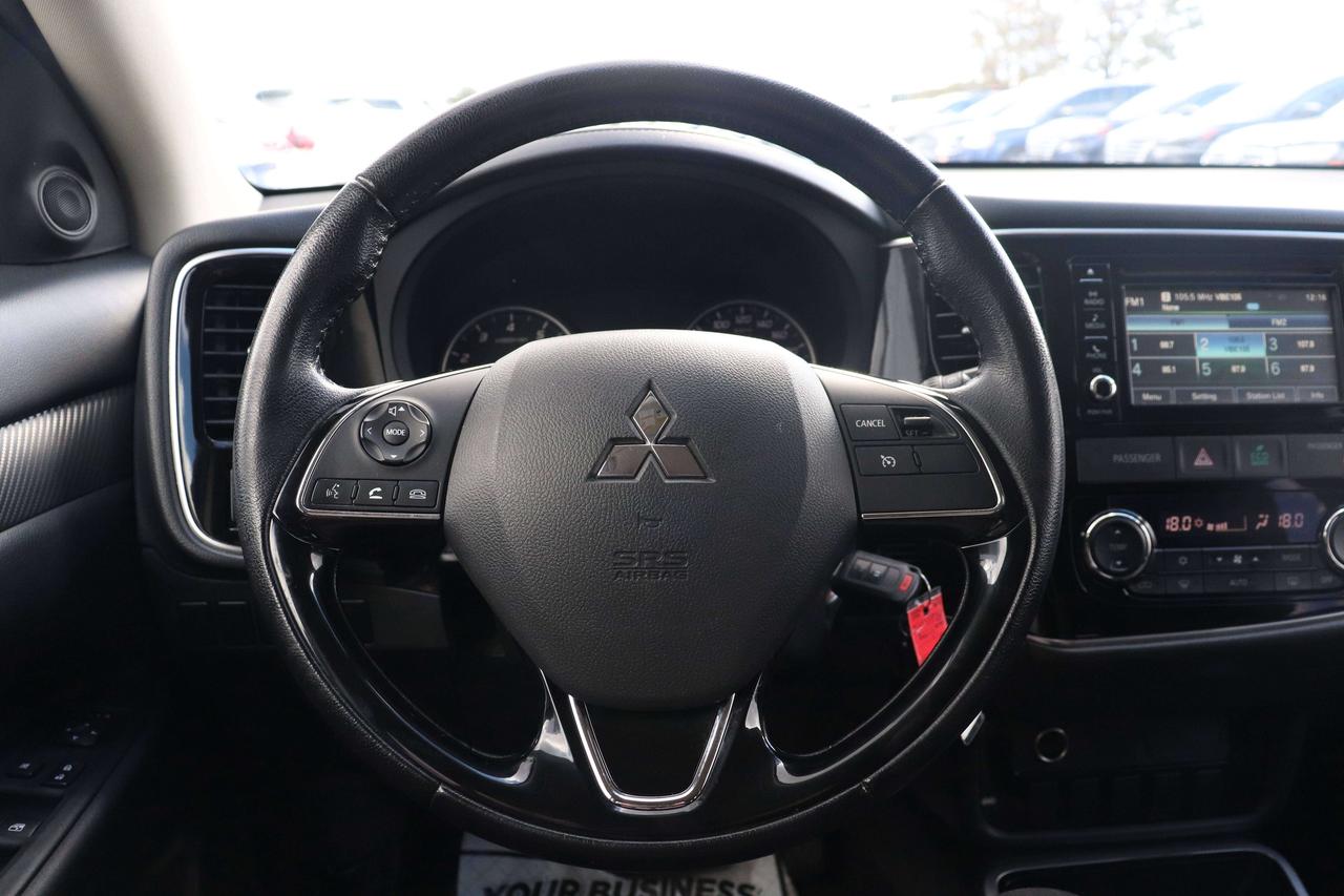 2017 Mitsubishi Outlander AWD   LOW KMS   REVERSE CAM   HEATED SEATS Photo