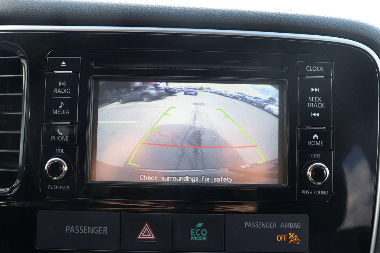 2017 Mitsubishi Outlander AWD   LOW KMS   REVERSE CAM   HEATED SEATS Photo