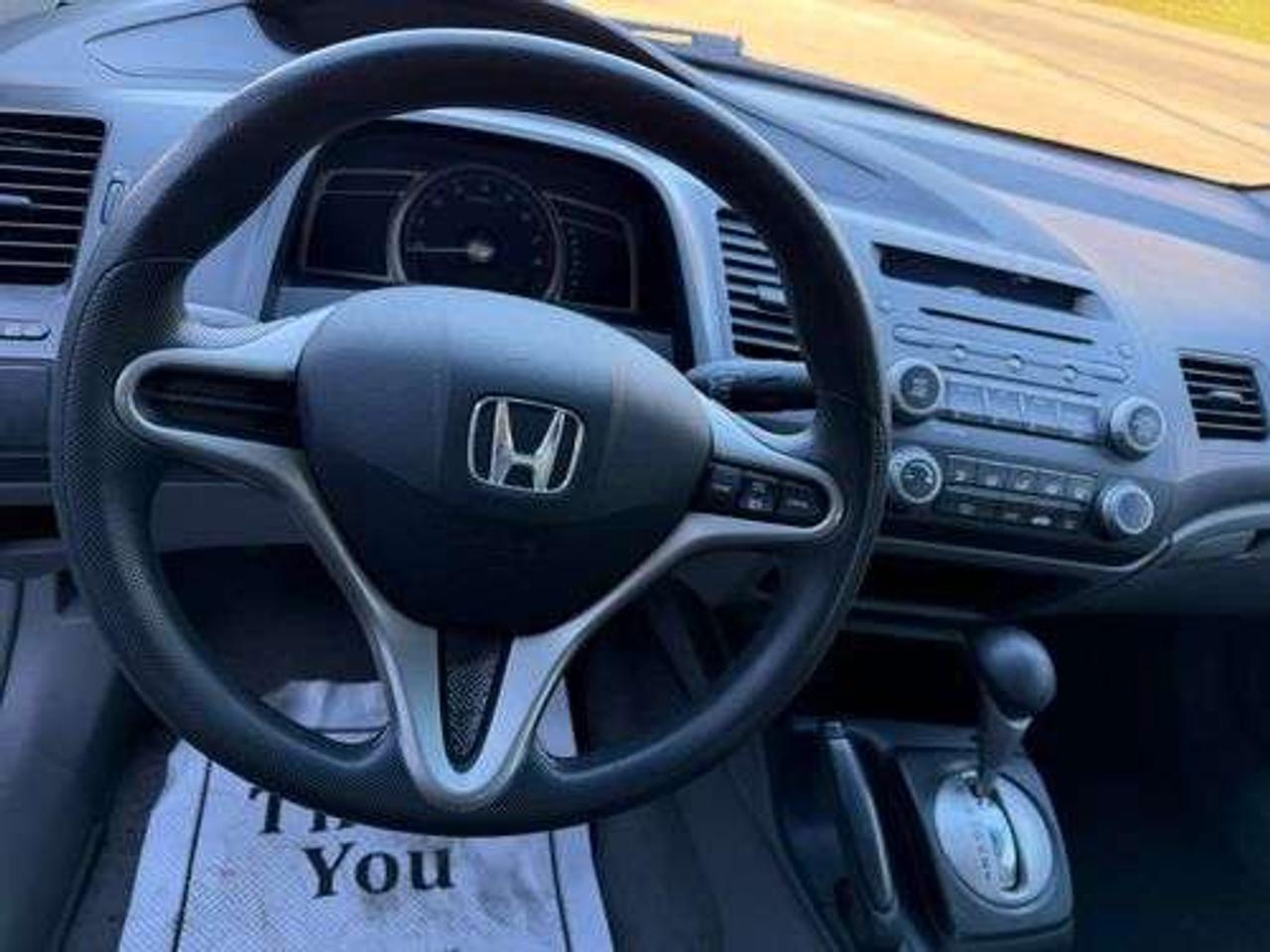 2010 Honda Civic DX-G Photo5