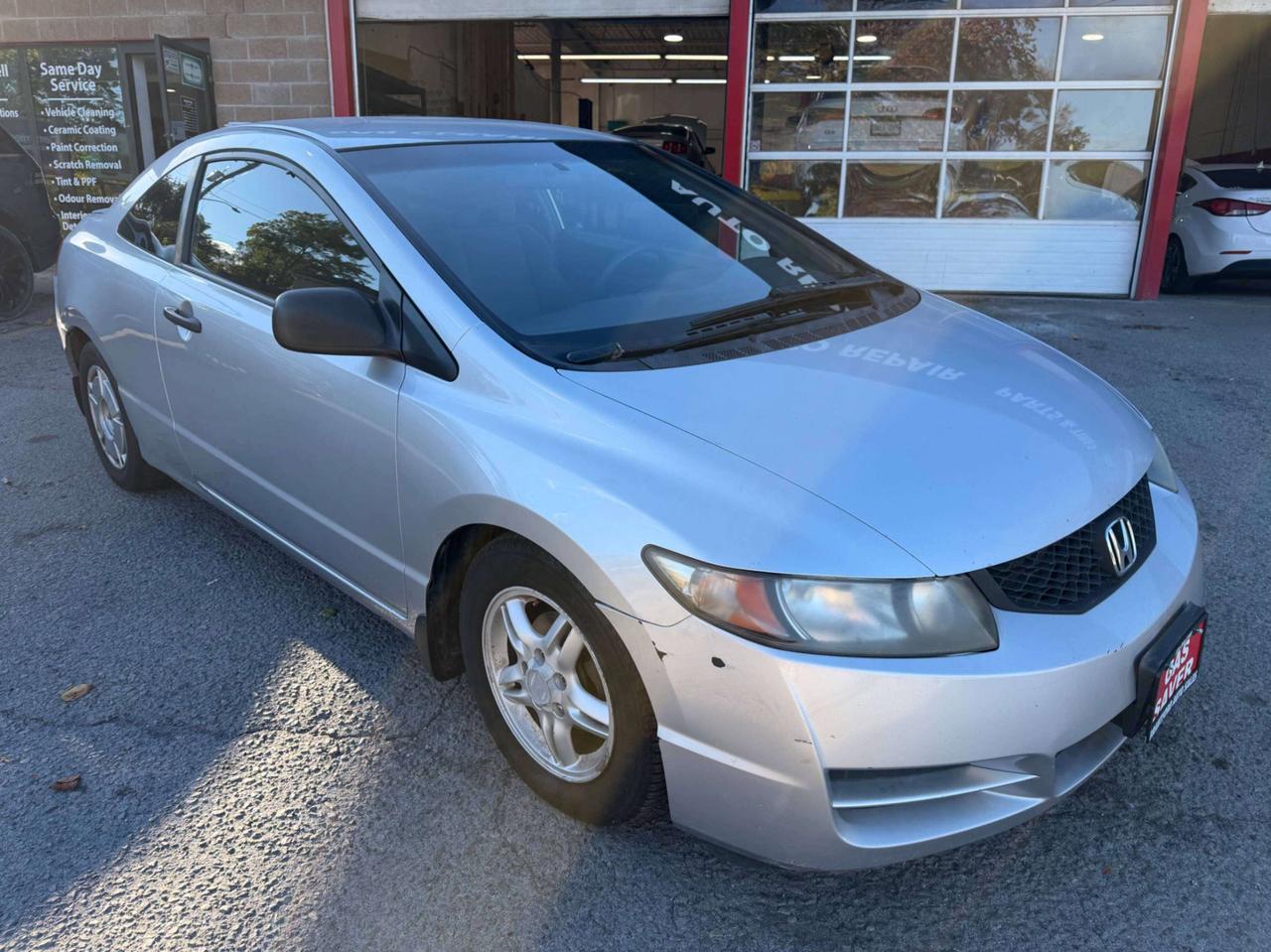 2010 Honda Civic DX-G Photo