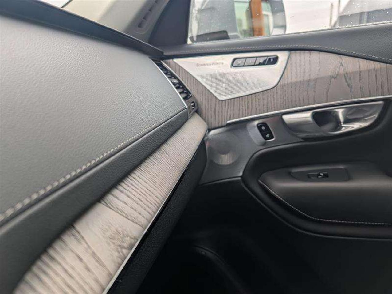 2024 Volvo XC90 T8 Ultimate   B&W   Polestar   PHEV   Clean Photo