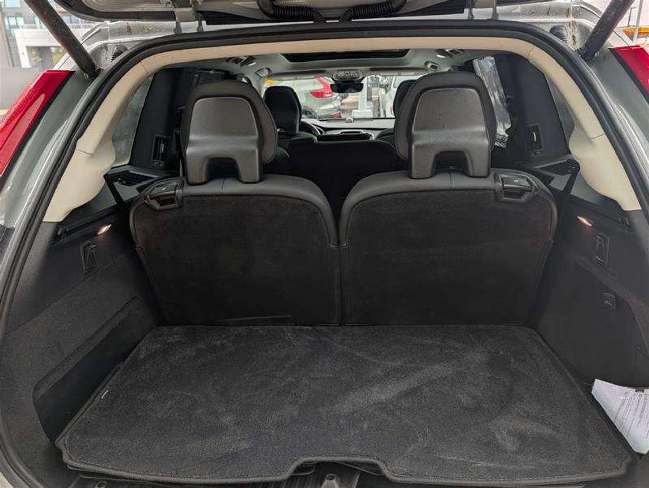 2024 Volvo XC90 T8 Ultimate   B&W   Polestar   PHEV   Clean Photo