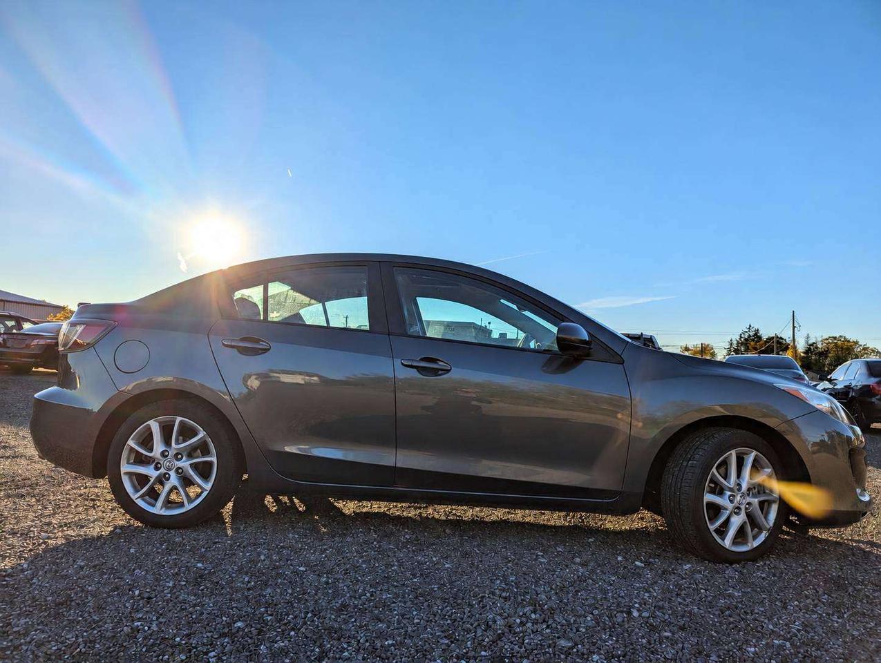 2012 Mazda 3 GT (No Accidents) Photo3