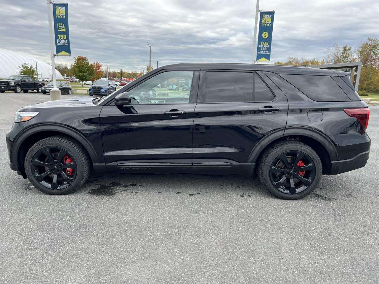 2022 Ford Explorer ST 4WD Photo