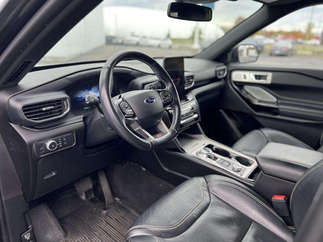 2022 Ford Explorer ST 4WD Photo