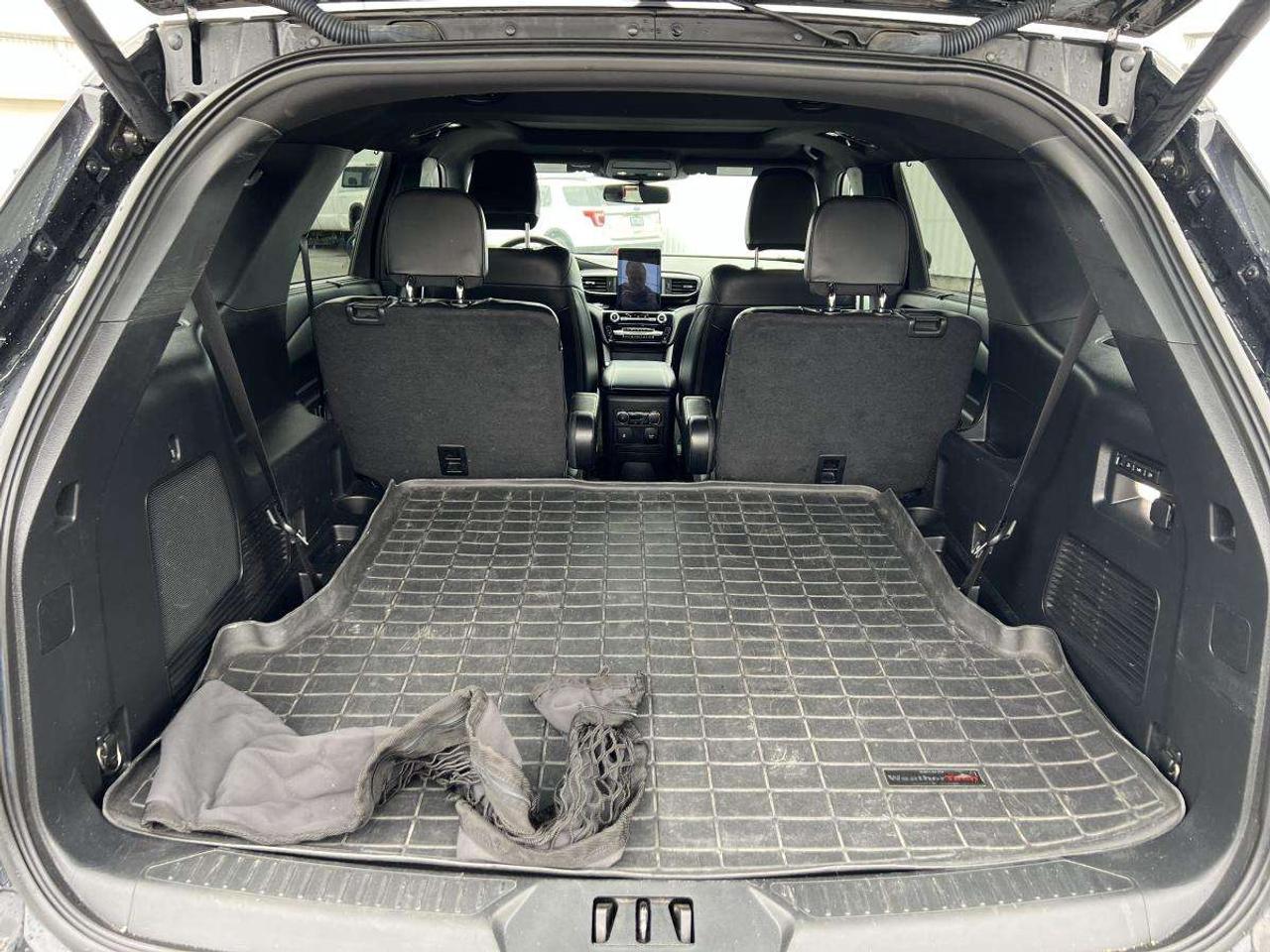 2022 Ford Explorer ST 4WD Photo