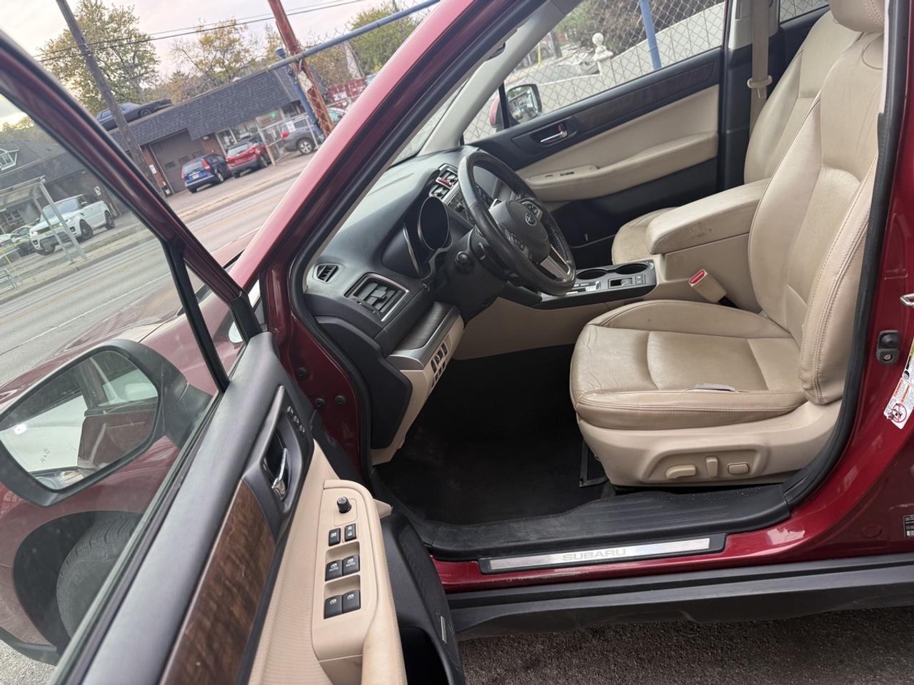 2017 Subaru Outback LIMITED Photo