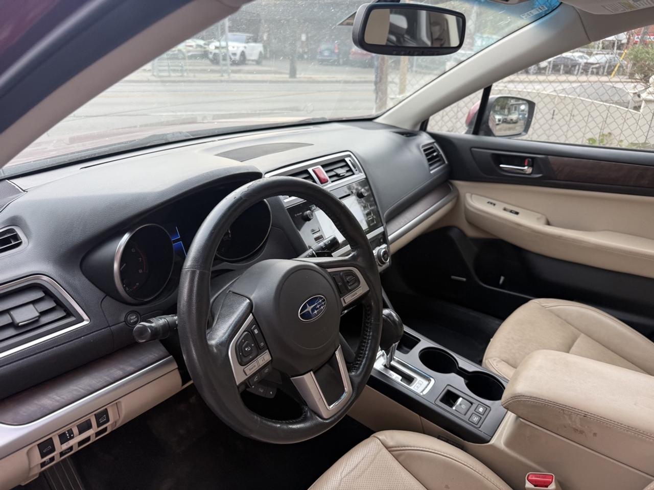 2017 Subaru Outback LIMITED Photo