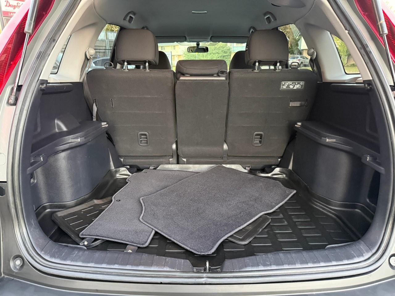 2010 Honda CR-V 2WD LX Photo