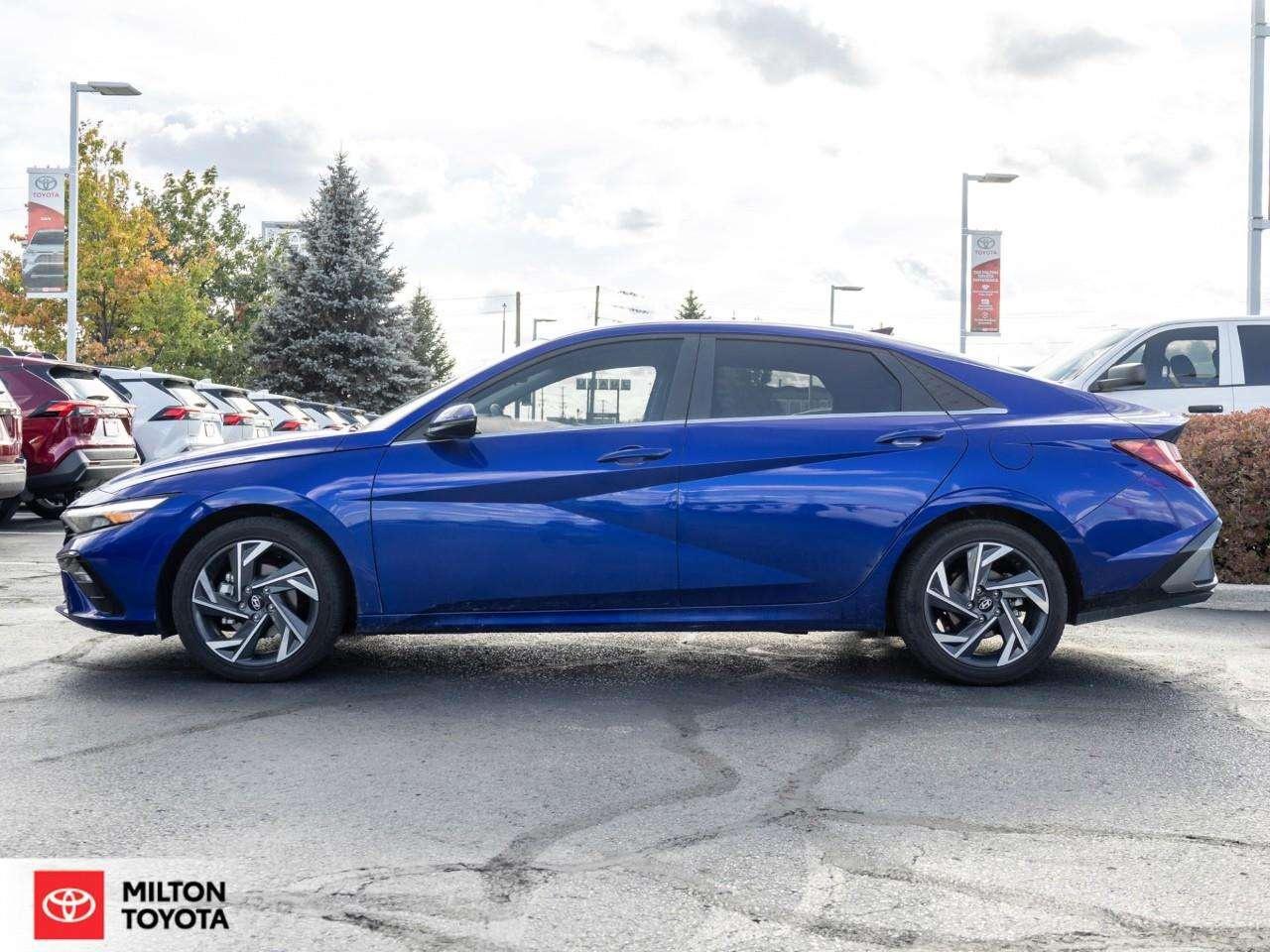 2025 Hyundai Elantra LEATHER SUNROOF BOSE STEREO HEATED STEERING WIRELESS CARPLAY ONE OWNER Luxury w/Two-Tone Interior Photo