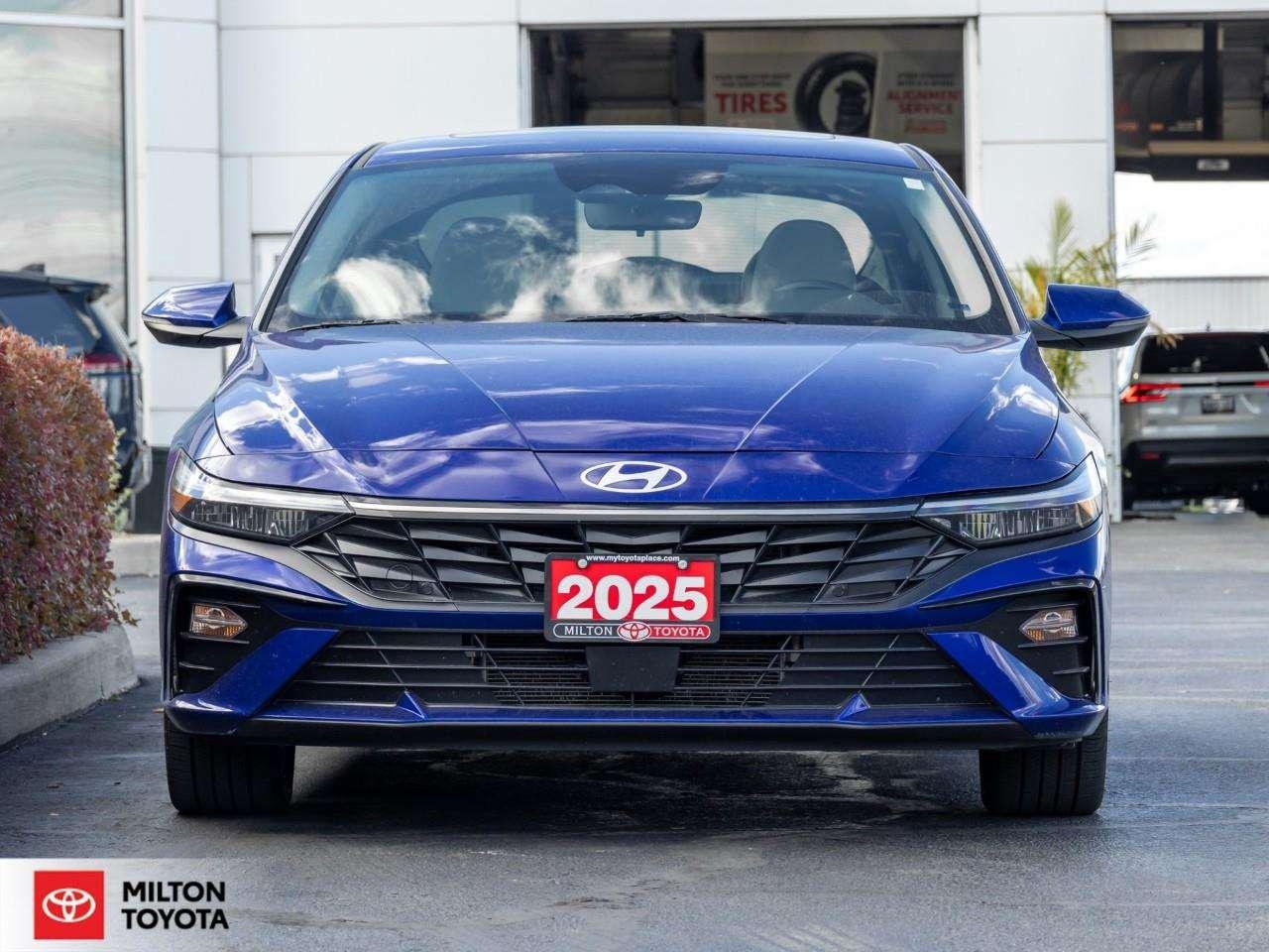 2025 Hyundai Elantra LEATHER SUNROOF BOSE STEREO HEATED STEERING WIRELESS CARPLAY ONE OWNER Luxury w/Two-Tone Interior Photo1