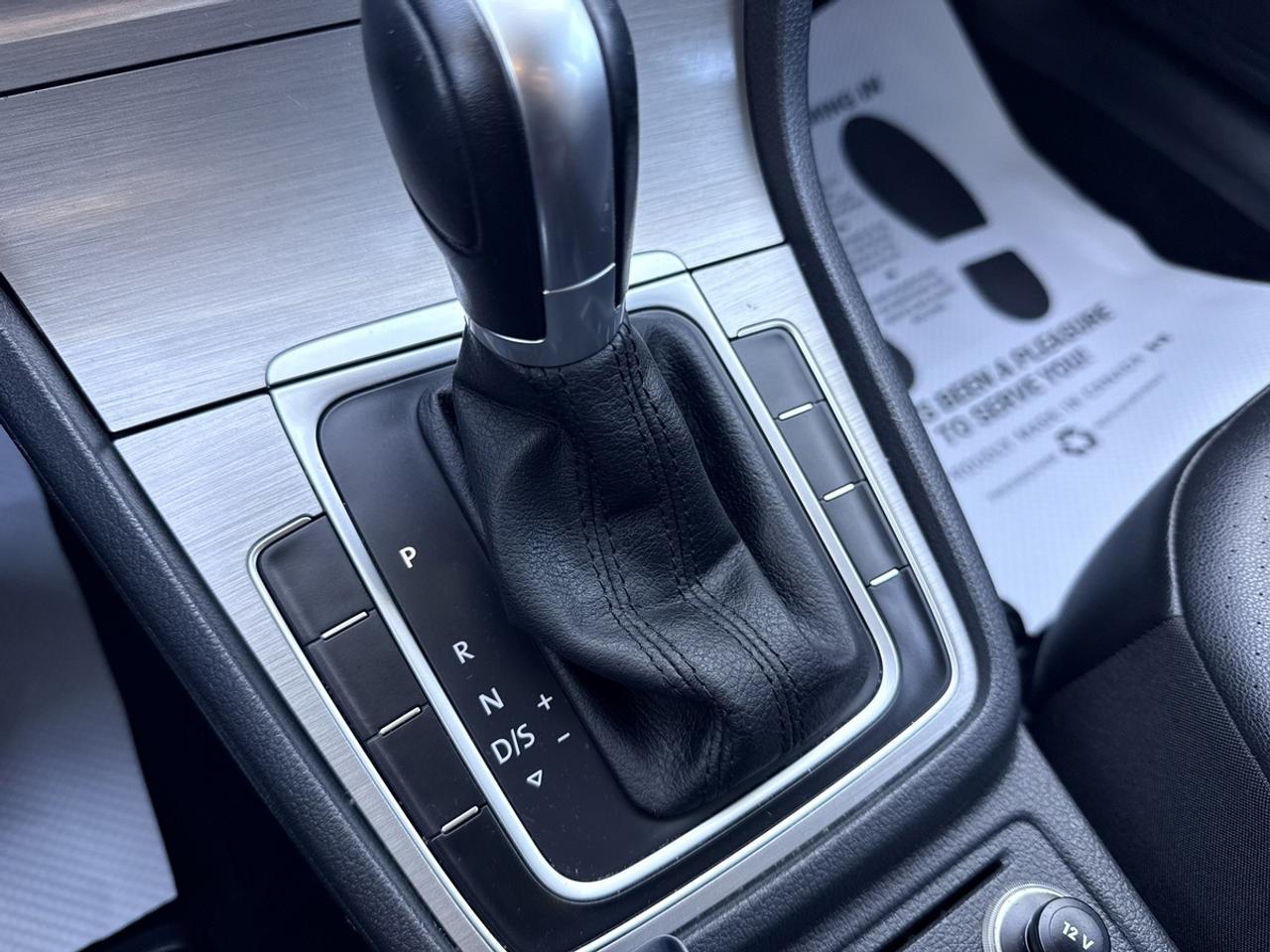 2015 Volkswagen Golf COMFORTLINE 1.8 TSI - AUTO - NAVI - R.CAMERA - FENDER AUDIO - 56 SERVICE RECORDS - LEATHER! Photo