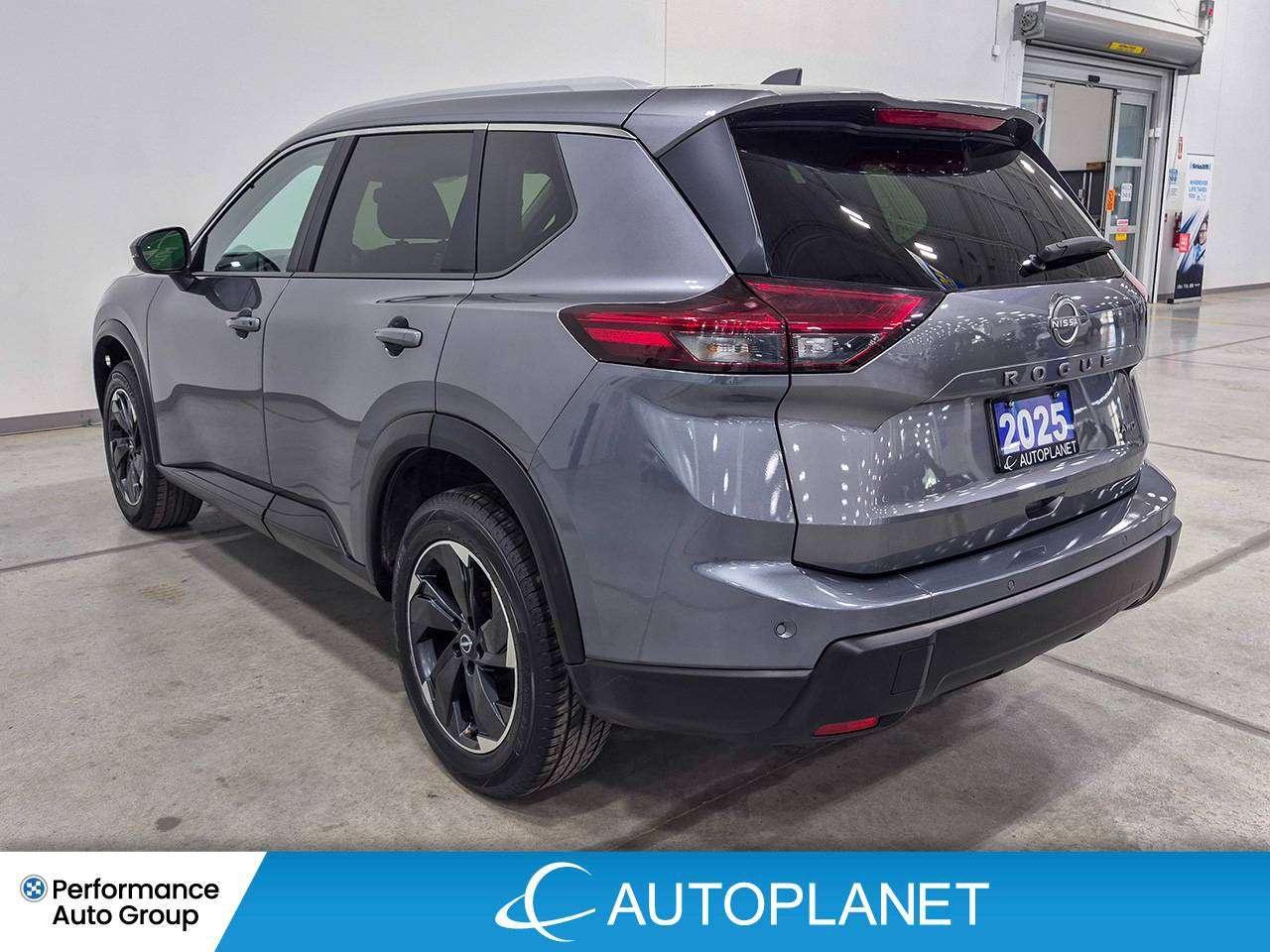 2025 Nissan Rogue SV, Pano Roof, Bluetooth, Android Auto! Photo4