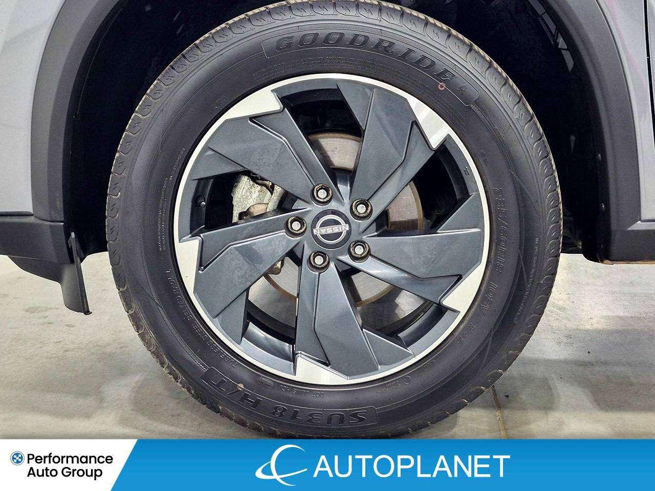 2025 Nissan Rogue SV, Pano Roof, Bluetooth, Android Auto! Photo