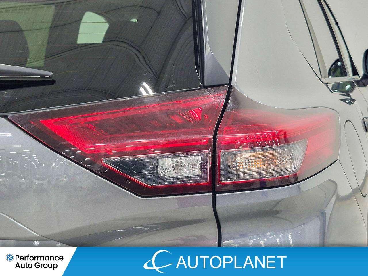 2025 Nissan Rogue SV, Pano Roof, Bluetooth, Android Auto! Photo