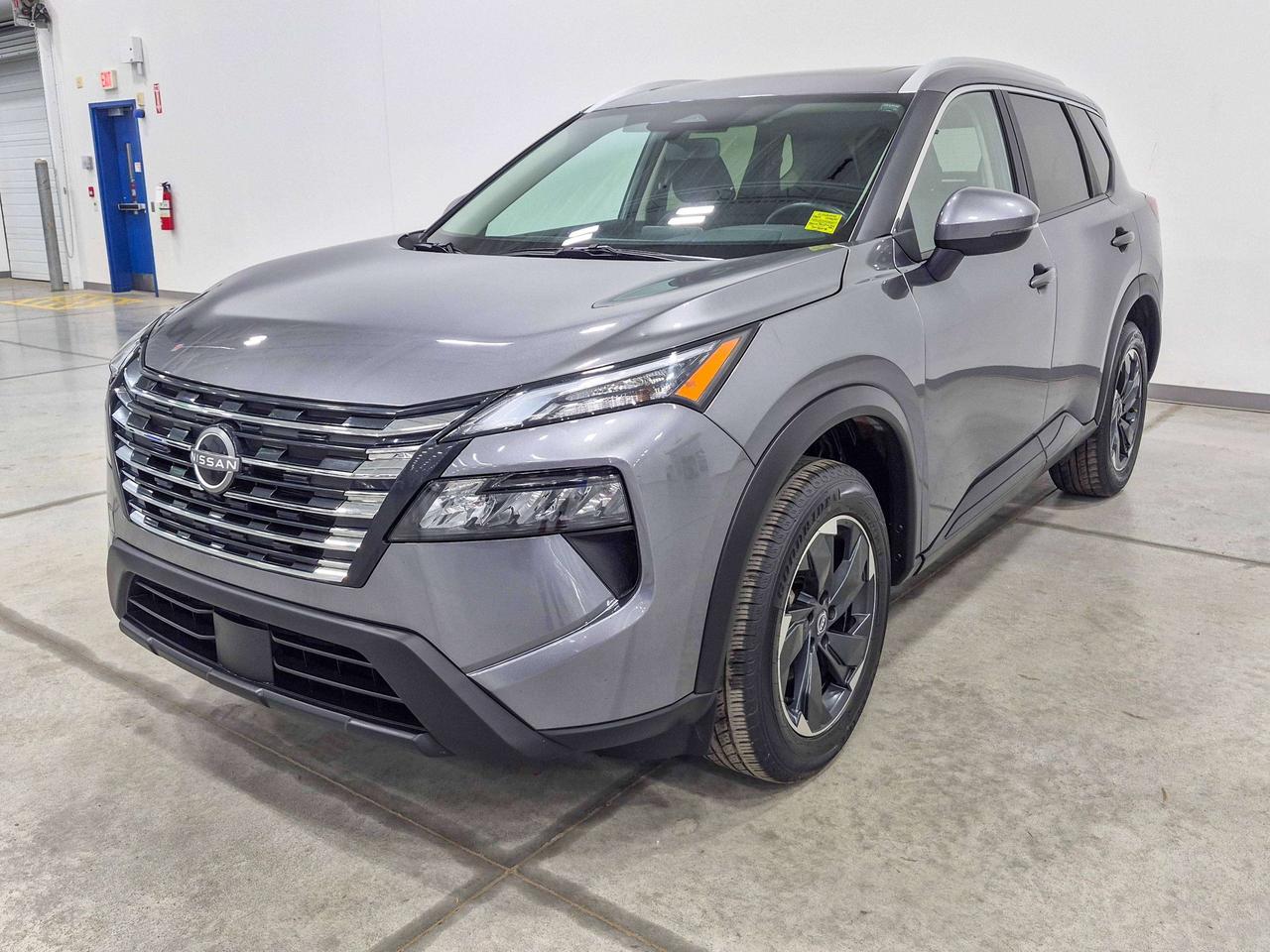 2025 Nissan Rogue SV, Pano Roof, Bluetooth, Android Auto! Photo