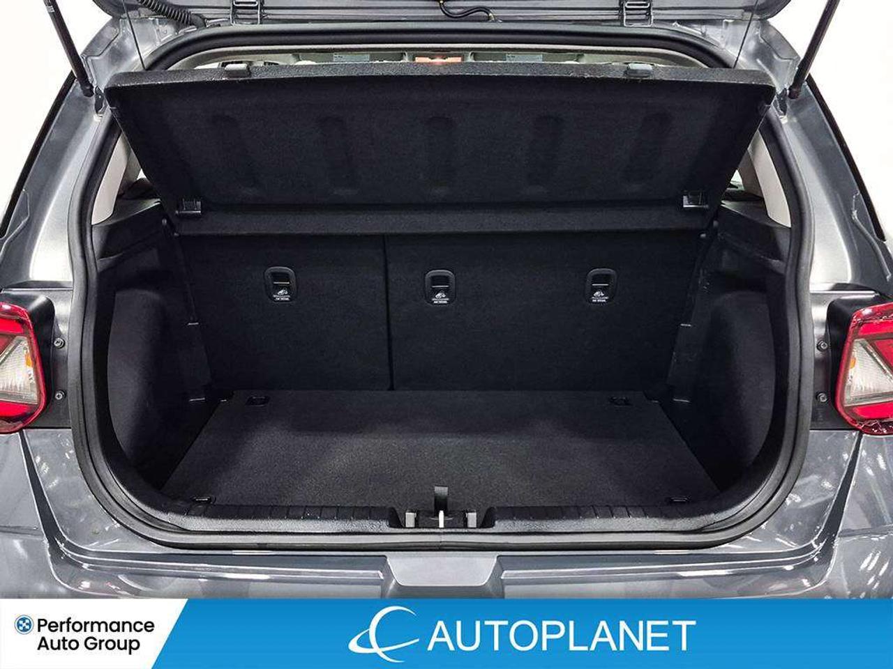 2026 Hyundai Venue Preferred, Back Up Cam, Heated Seara, Android Auto Photo