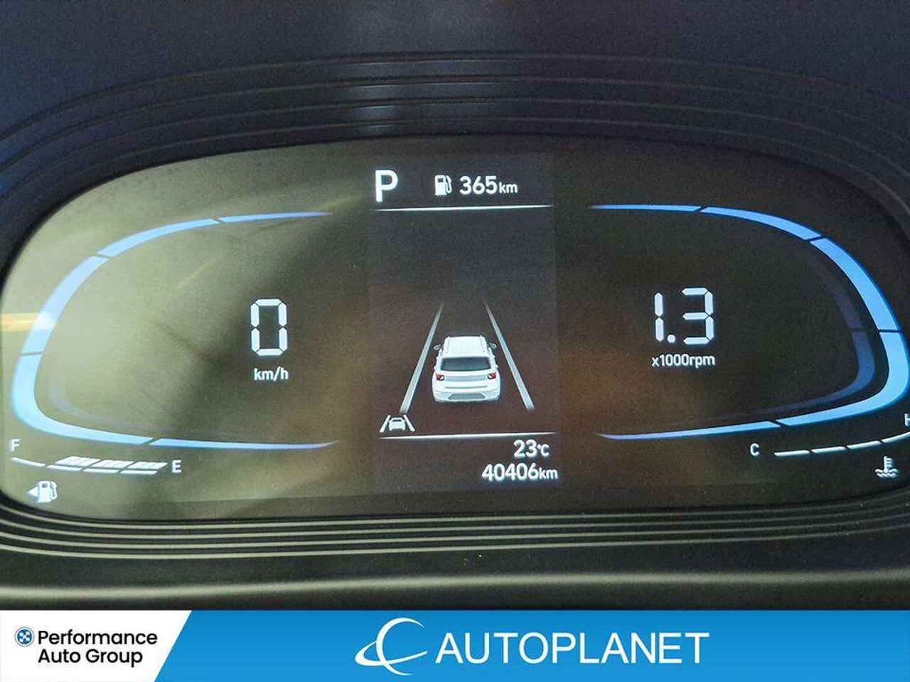 2026 Hyundai Venue Preferred, Back Up Cam, Heated Seara, Android Auto Photo