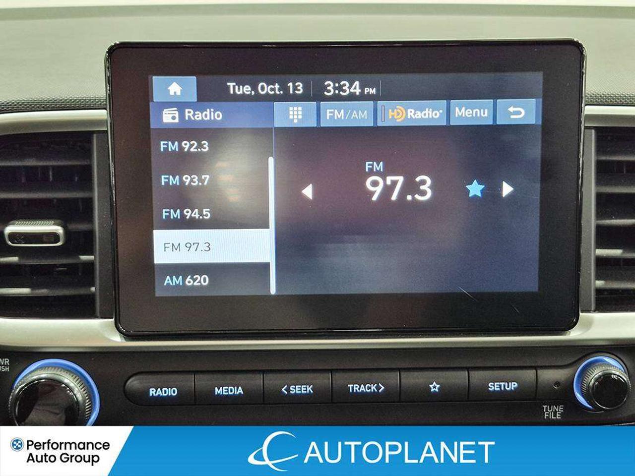 2026 Hyundai Venue Preferred, Back Up Cam, Heated Seara, Android Auto Photo