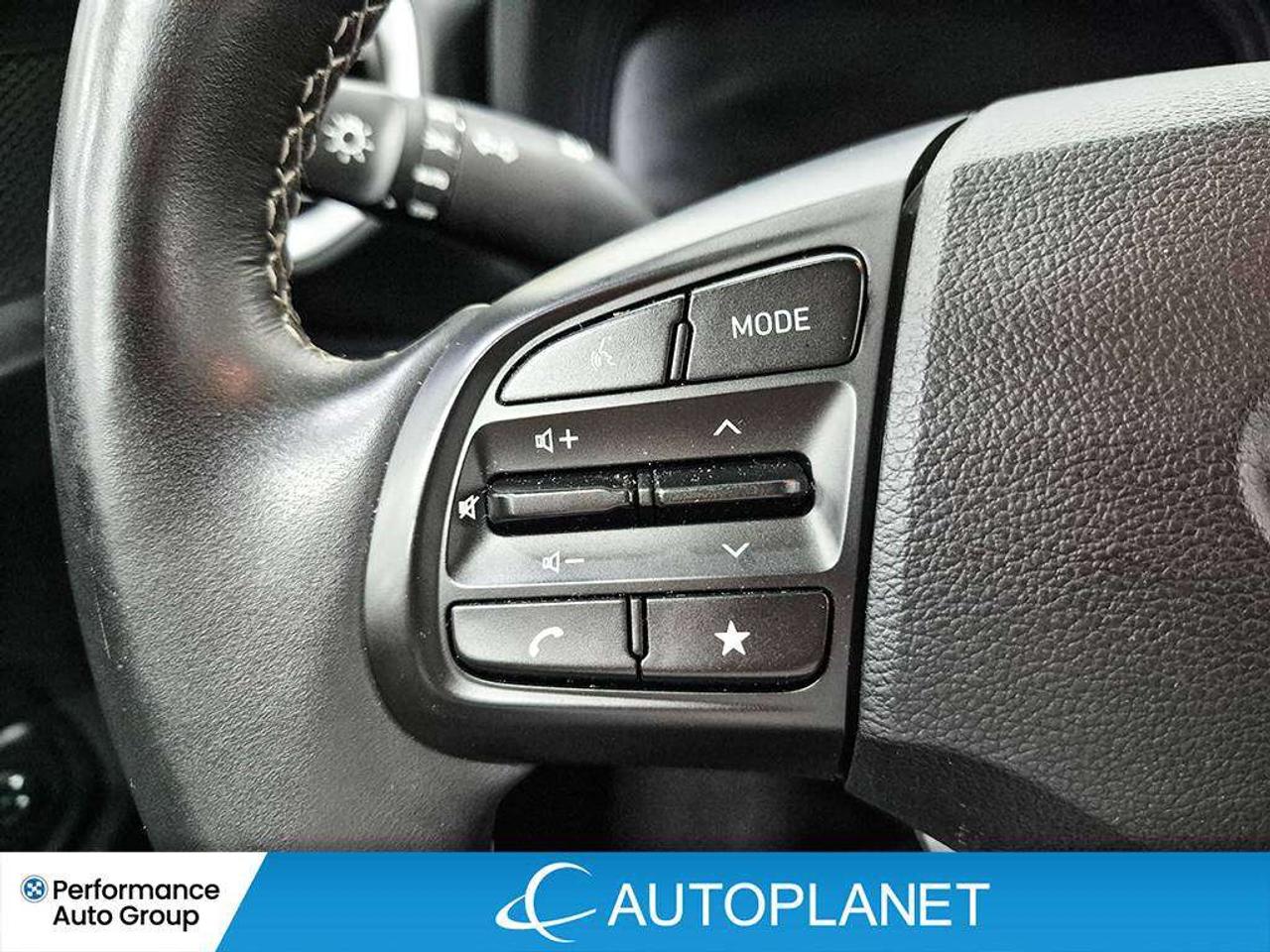 2026 Hyundai Venue Preferred, Back Up Cam, Heated Seara, Android Auto Photo