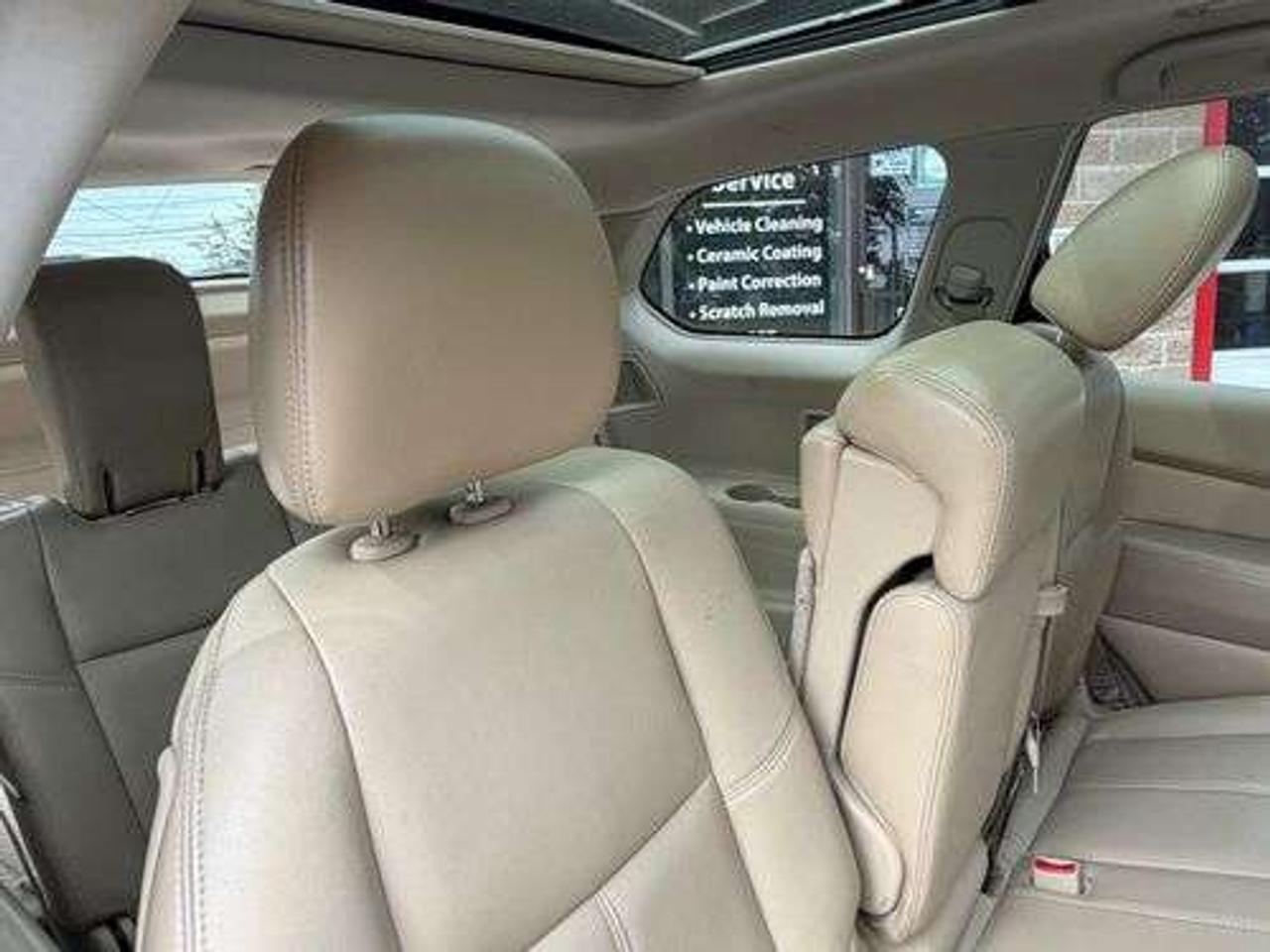 2013 Nissan Pathfinder SL Photo