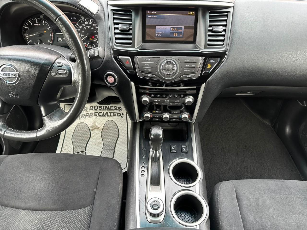 2015 Nissan Pathfinder 4WD 4dr SV Photo