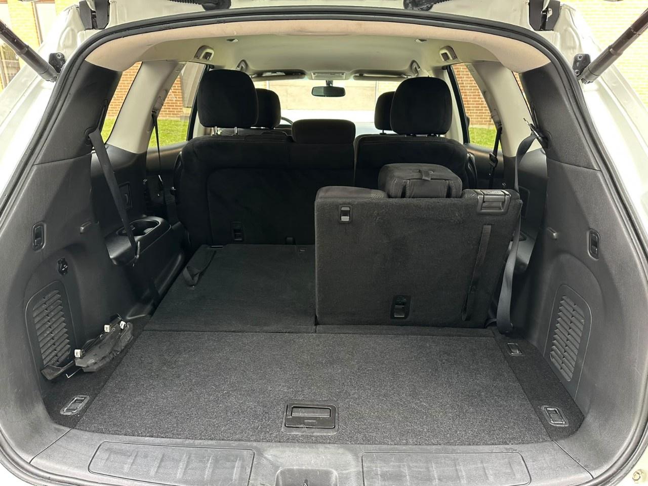 2015 Nissan Pathfinder 4WD 4dr SV Photo