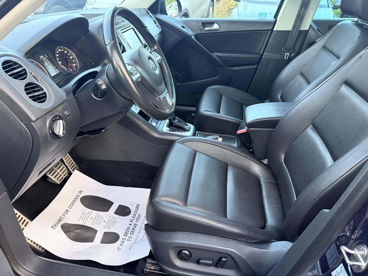 2017 Volkswagen Tiguan WOLFSBURG EDITION - 2.0 TSI 4MOTION AWD - PANO ROOF - ONE OWNER! Photo