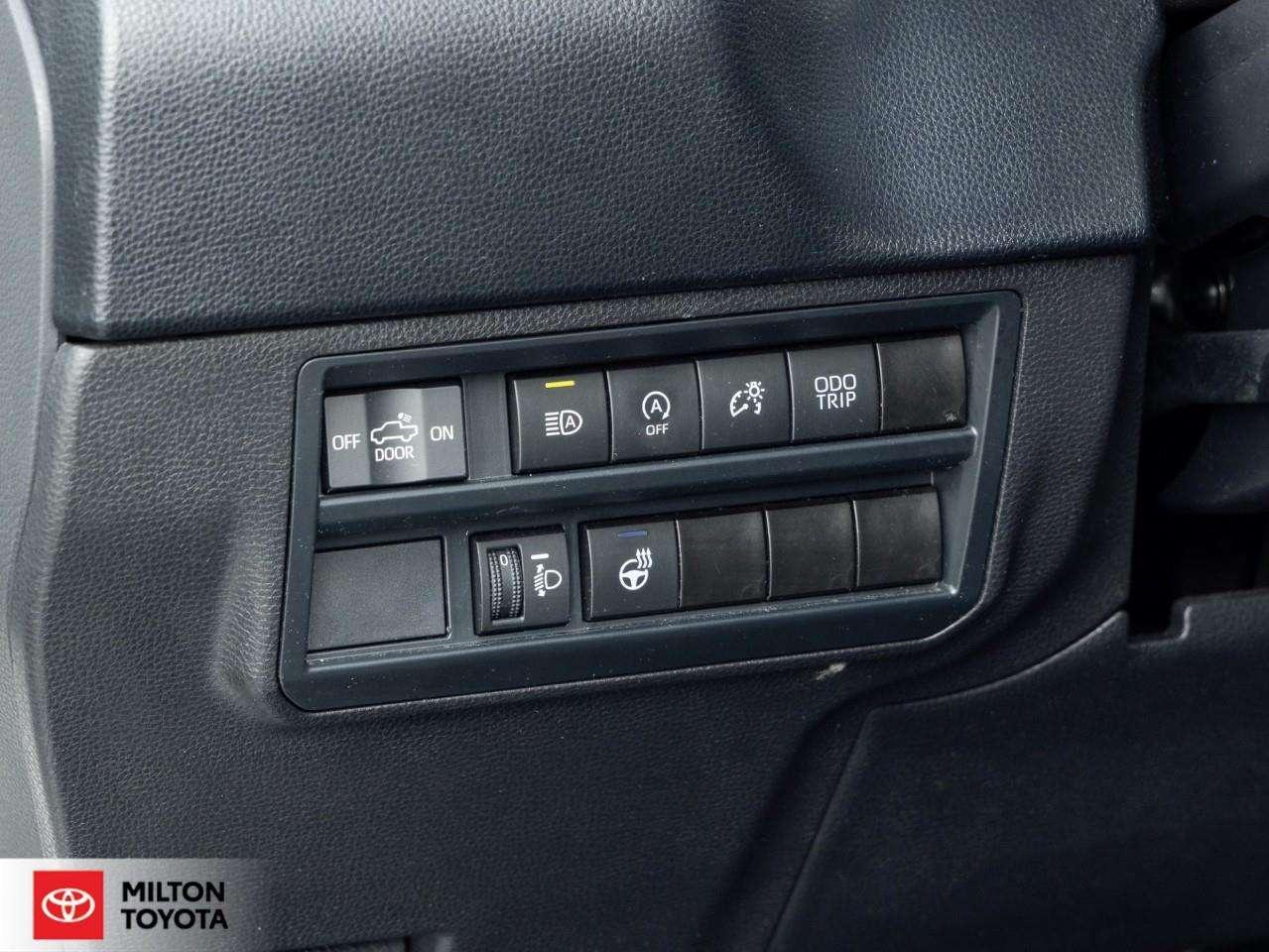2024 Toyota Tundra SR5 DOUBLE CAB ONE OWNER CARPLAY HEATED STEERING ONE OWNER TWO NEW TIRES TCUV SR Photo
