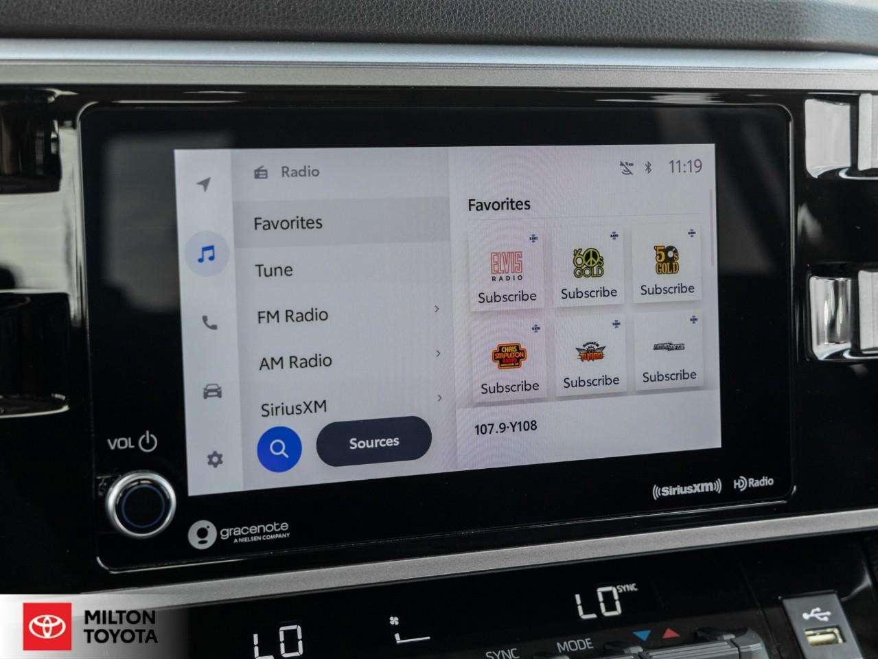 2024 Toyota Tundra SR5 DOUBLE CAB ONE OWNER CARPLAY HEATED STEERING ONE OWNER TWO NEW TIRES TCUV SR Photo