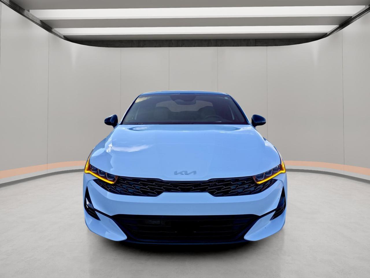 2022 Kia K5 GT TA DCT avec intérieur brun Photo