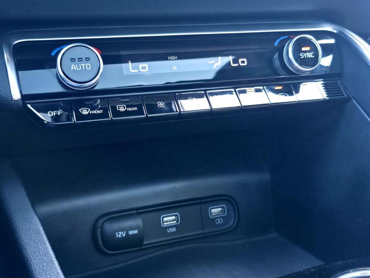 2022 Kia K5 GT TA DCT avec intérieur brun Photo