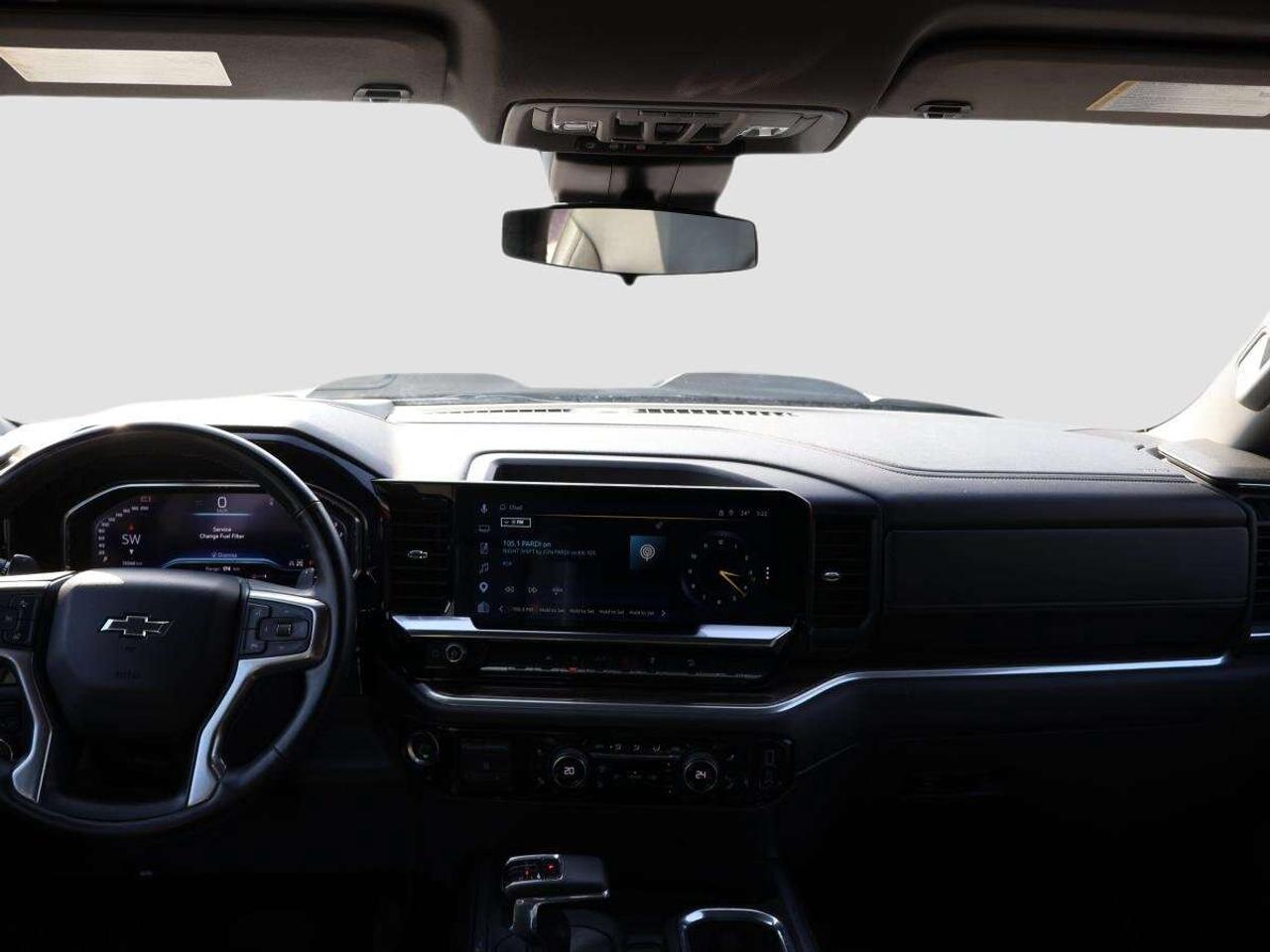 2025 Chevrolet Silverado 1500 Crew Cab Standard Photo