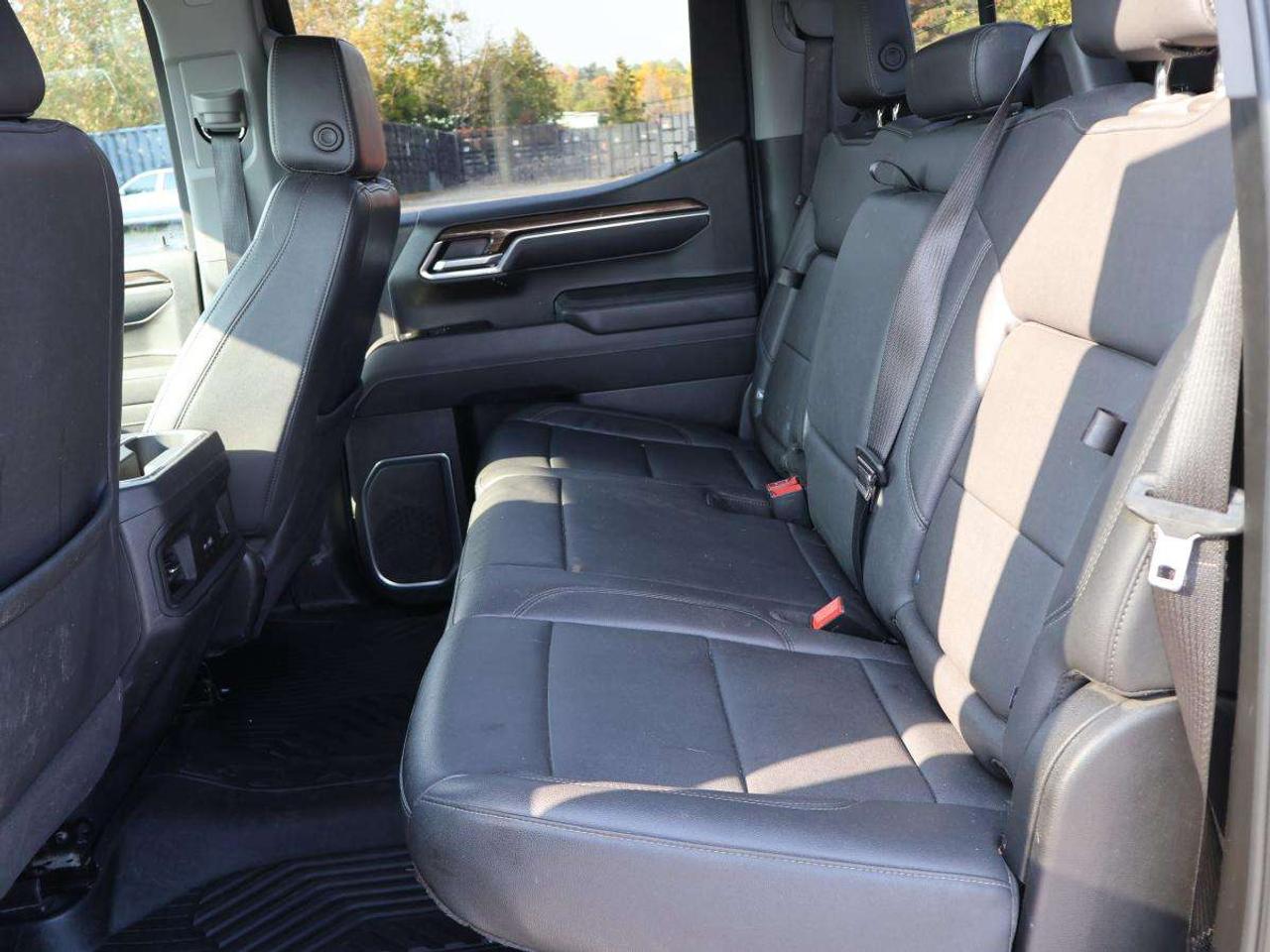 2025 Chevrolet Silverado 1500 Crew Cab Standard Photo