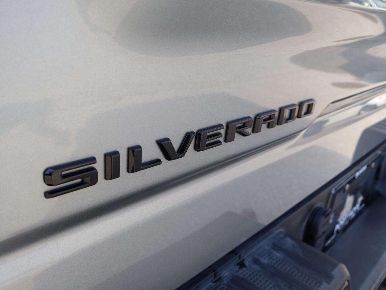 2025 Chevrolet Silverado 1500 Crew Cab Standard Photo