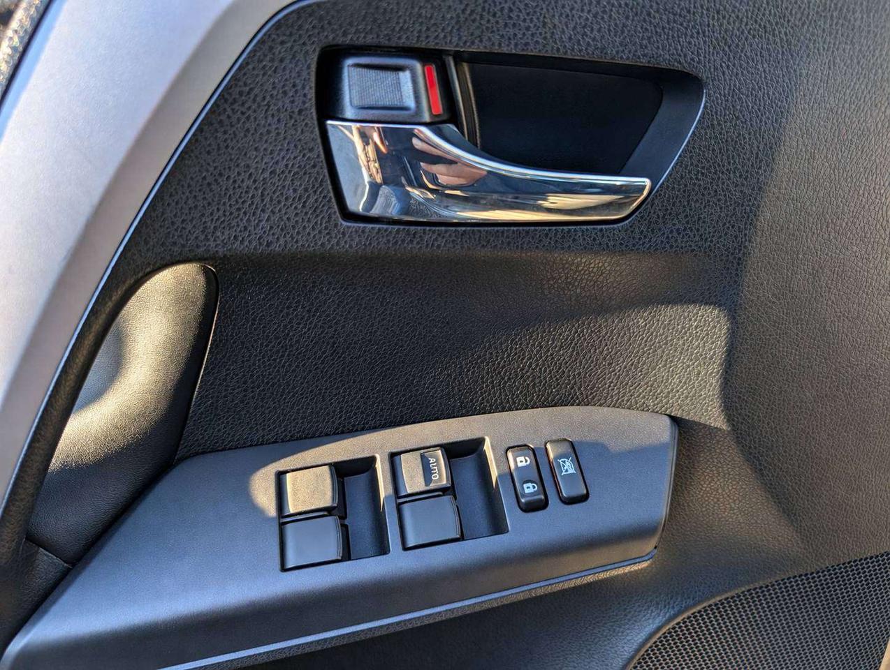 2016 Toyota RAV4 XLE (One Owner, No Accidents) Photo