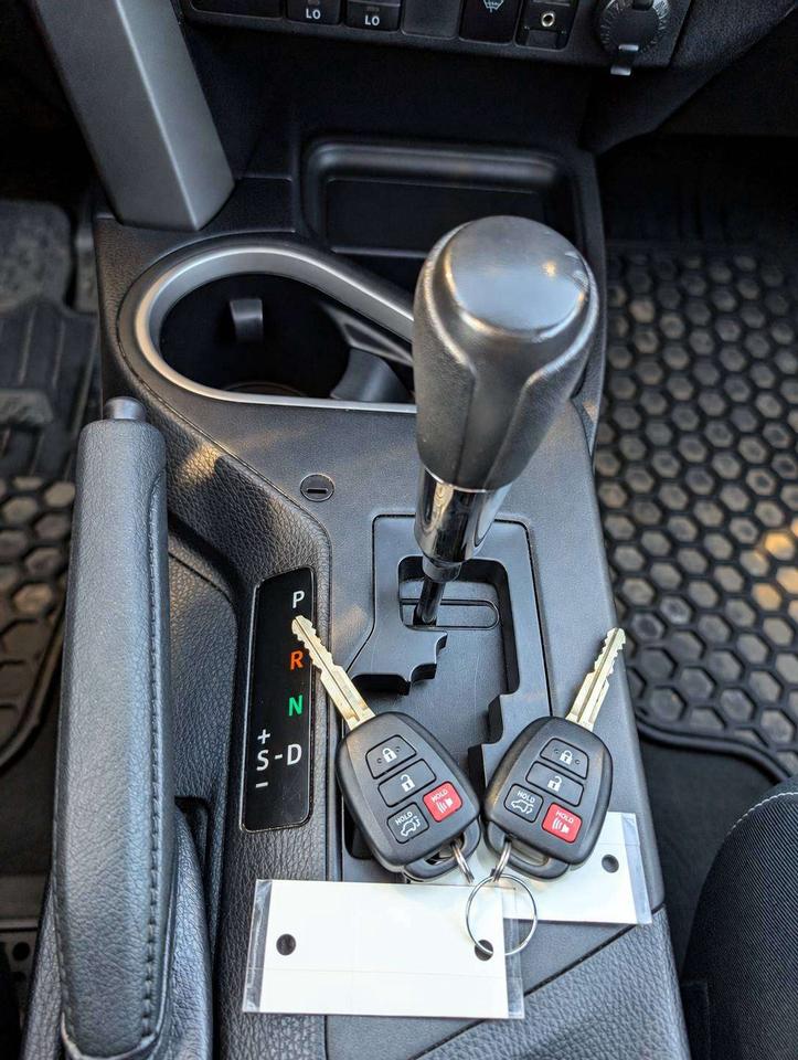 2016 Toyota RAV4 XLE (One Owner, No Accidents) Photo