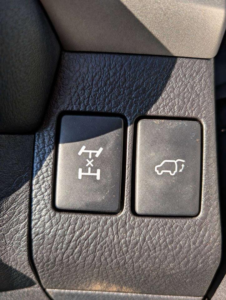 2016 Toyota RAV4 XLE (One Owner, No Accidents) Photo