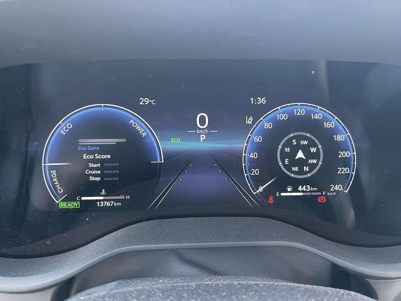 2026 Toyota Sienna Sienna XSE AWD 7-Pass FINANCED PRICE ADVERTISED   TWO-TONE SOFTEX SEATS   SUNROOF   WIRELESS CARPLAY/ANDROID AUTO Photo
