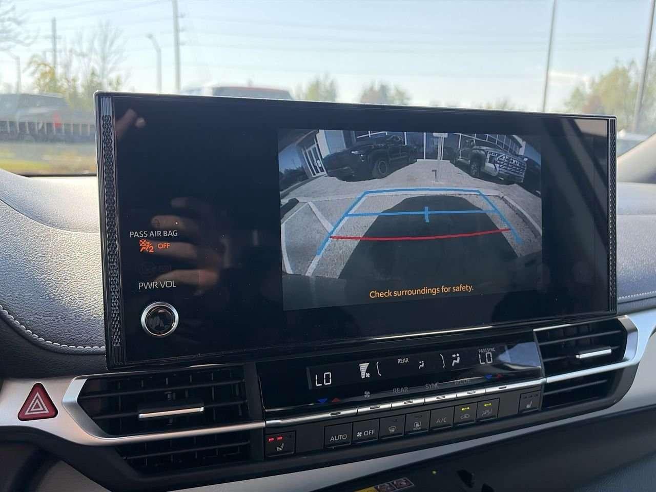 2026 Toyota Sienna Sienna XSE AWD 7-Pass FINANCED PRICE ADVERTISED   TWO-TONE SOFTEX SEATS   SUNROOF   WIRELESS CARPLAY/ANDROID AUTO Photo