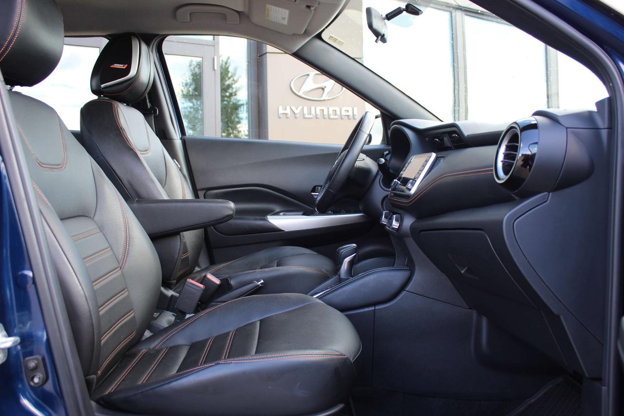 2019 Nissan Kicks SR Photo